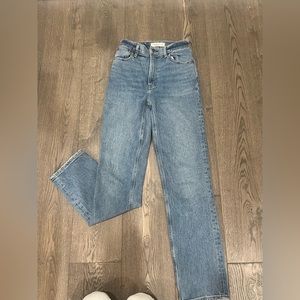 A&F 90s Straight Jean